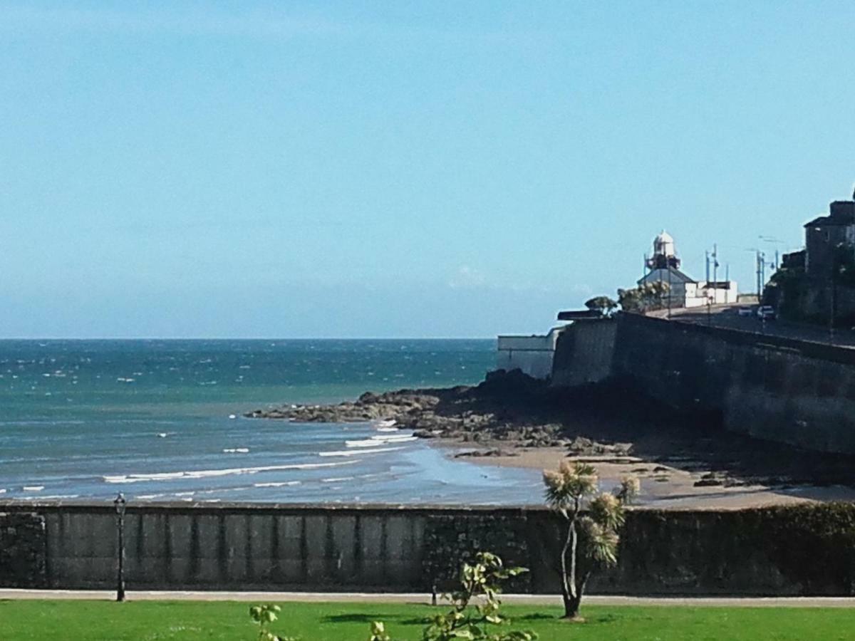 Youghal Esterno foto